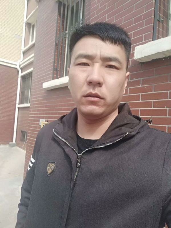 谁伴我闯荡的第一张照片--通辽交友中心